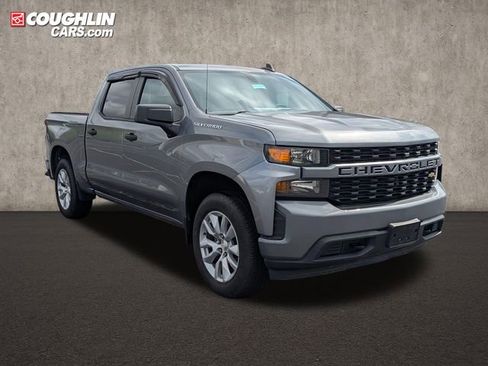 Used 2020 Chevrolet Silverado 1500 Custom w/ Custom Value Package AWD/4WD image 1