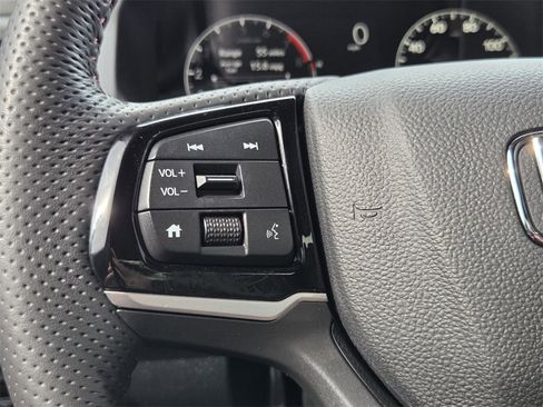 Used 2025 Honda Ridgeline Black Edition image 13