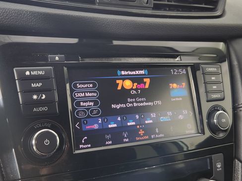 Used 2019 Nissan Rogue SL AWD/4WD image 27