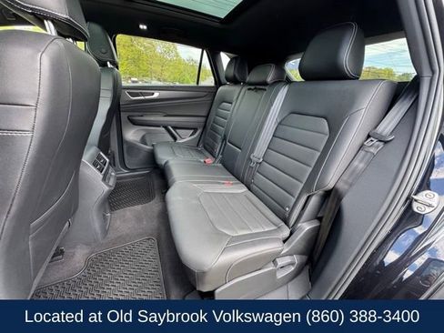 Used 2024 Volkswagen Atlas Cross Sport SEL R-Line AWD/4WD image 11