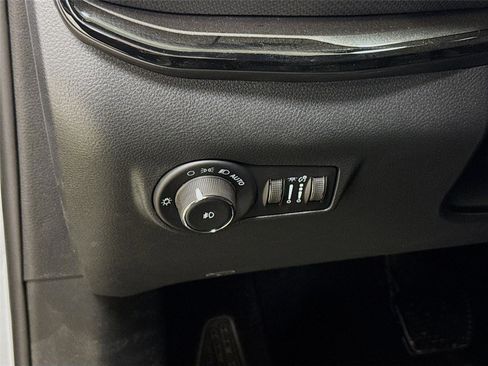New 2026 Jeep Compass Latitude AWD/4WD image 10