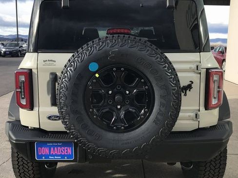 New 2025 Ford Bronco Badlands image 25