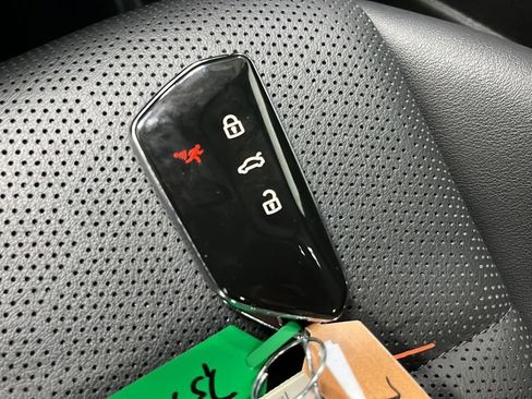 Used 2023 Volkswagen ID.4 Pro S image 19