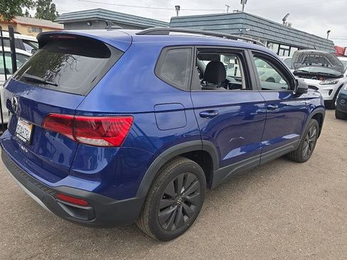 Used 2022 Volkswagen Taos S image 7