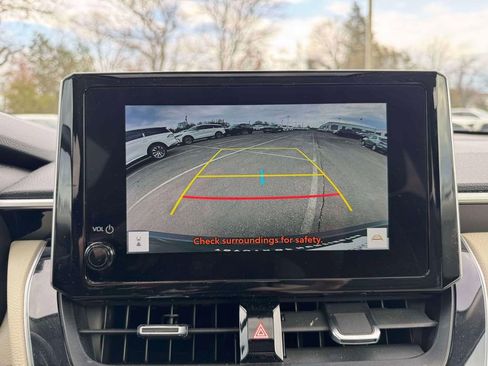 Used 2023 Toyota Corolla Cross XLE w/ Convenience Package image 28