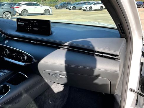 Used 2023 Genesis GV70 3.5T Sport w/ Sport Prestige Package image 18