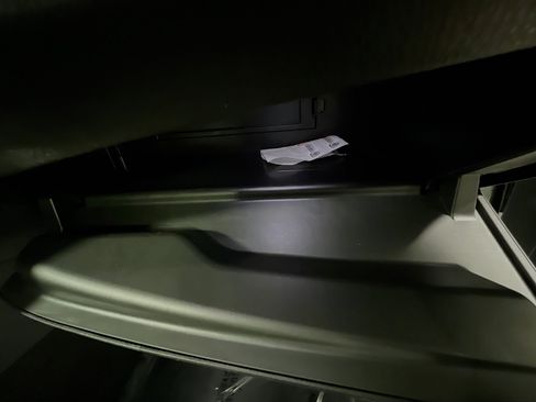 Used 2025 Toyota Camry SE FWD image 34