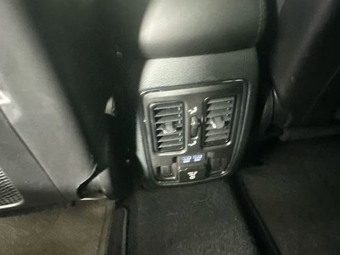 Certified 2022 Jeep Grand Cherokee Limited AWD/4WD image 18