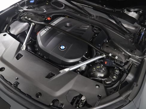 Used 2023 BMW 740i w/ Parking Assistance Package image 26