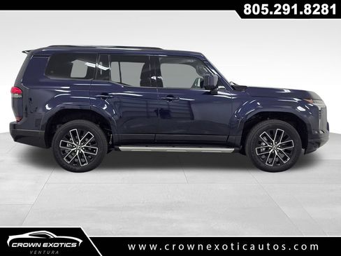 Used 2026 Lexus GX 550 w/ Cold Area Package AWD/4WD image 8