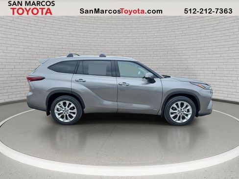 New 2026 Toyota Highlander Limited AWD/4WD image 4