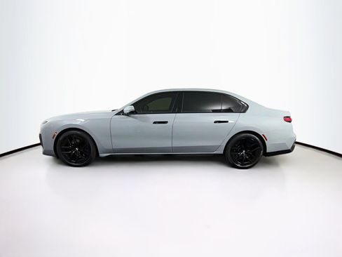 Used 2025 BMW 760i xDrive w/ Executive Package AWD/4WD image 4