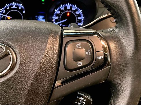 Used 2016 Toyota Avalon XLE Plus image 18