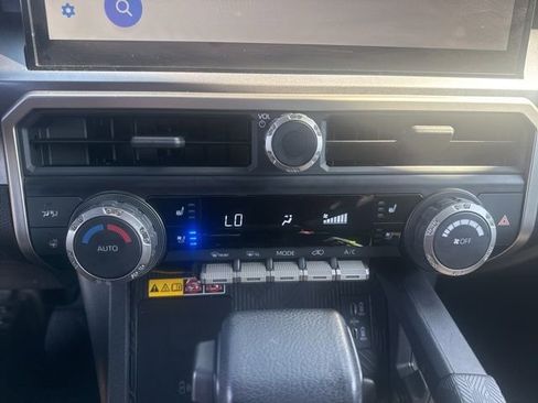 Used 2025 Toyota 4Runner TRD Off-Road Premium image 33