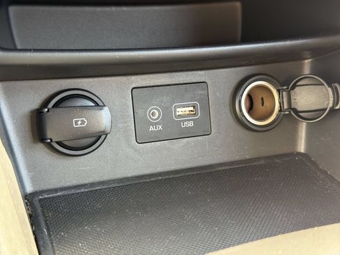Used 2019 Hyundai Kona SEL AWD/4WD image 32