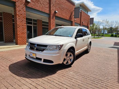 Used 2016 Dodge Journey SE w/ Flexible Seating Group FWD image 3
