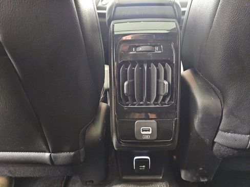 Certified 2024 Jeep Compass Limited w/ High Altitude Package image 27