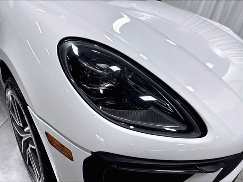 Used 2026 Porsche Macan AWD/4WD image 14