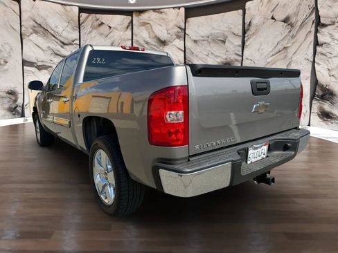 Used 2009 Chevrolet Silverado 1500 LT w/ Regional Value Package RWD image 8