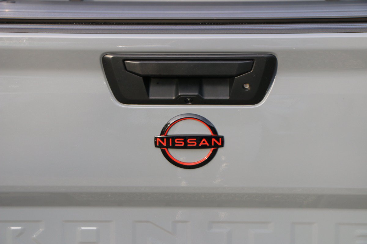 Used 2024 Nissan Frontier PRO-4X w/ Pro Premium Package AWD/4WD image 5