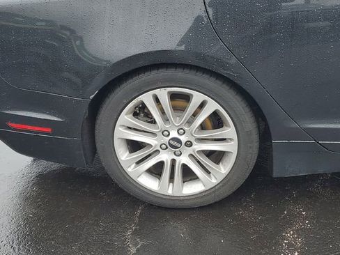 Used 2013 Lincoln MKZ image 5