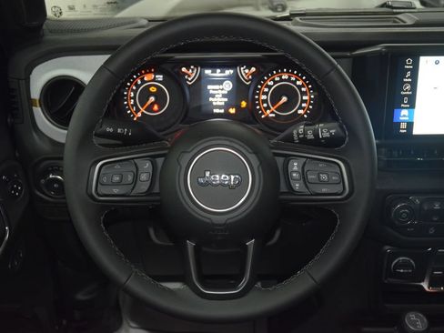 Used 2026 Jeep Wrangler Unlimited Sport AWD/4WD image 35