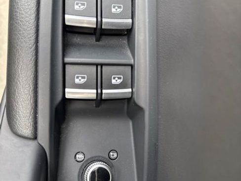 Used 2021 Audi Q5 Premium w/ Convenience Package image 15