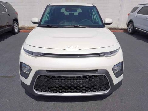 Used 2022 Kia Soul LX w/ Technology Package image 3