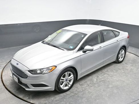 Used 2018 Ford Fusion SE image 21