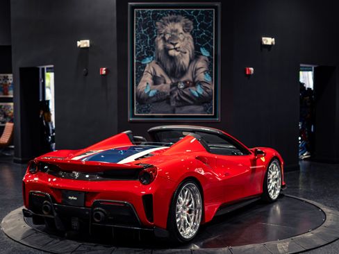 Used 2020 Ferrari 488 Pista Spider RWD image 10