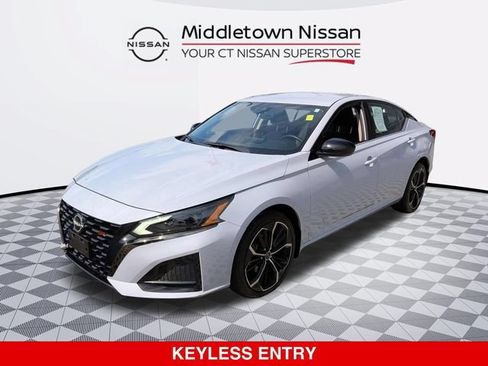 Certified 2023 Nissan Altima 2.5 SR AWD/4WD image 8