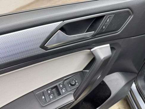 Used 2022 Volkswagen Tiguan S image 12