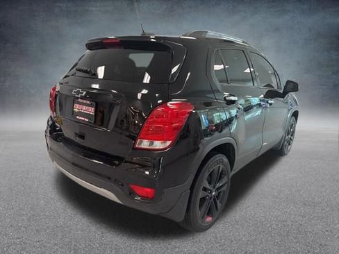 Used 2019 Chevrolet Trax LT w/ Sun & Sound Package AWD/4WD image 7