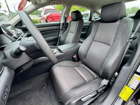 Used 2019 Honda Accord LX image 9
