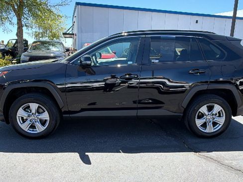 Used 2025 Toyota RAV4 XLE AWD/4WD image 6