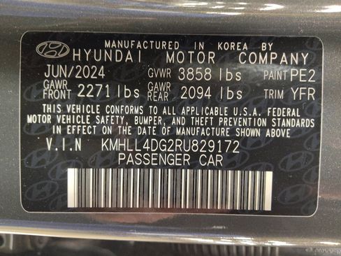 Used 2024 Hyundai Elantra SE image 33