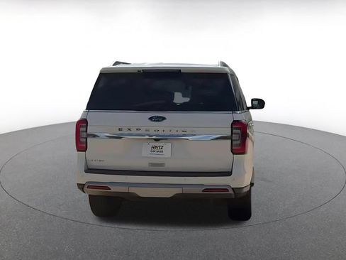 Used 2024 Ford Expedition Limited AWD/4WD image 12