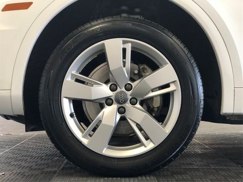 Used 2018 Audi Q5 2.0T Premium Plus AWD/4WD image 19