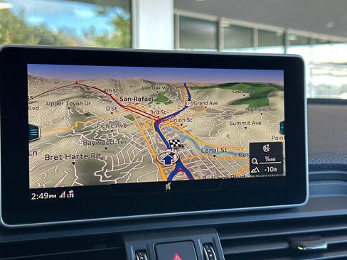 Used 2019 Audi Q5 2.0T Premium Plus w/ Premium Plus Package image 18