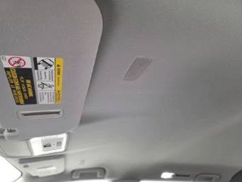 Used 2025 Toyota Grand Highlander FWD image 12