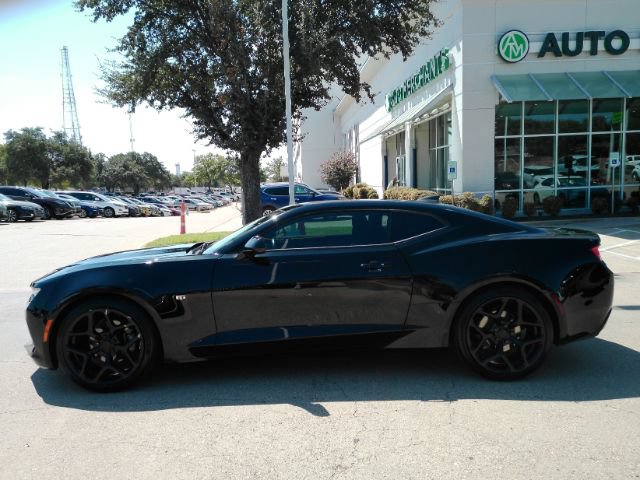 Used 2017 Chevrolet Camaro LT RWD image 10