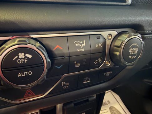 New 2026 Jeep Wrangler Unlimited Rubicon w/ Xtreme 35 Tire Package image 10