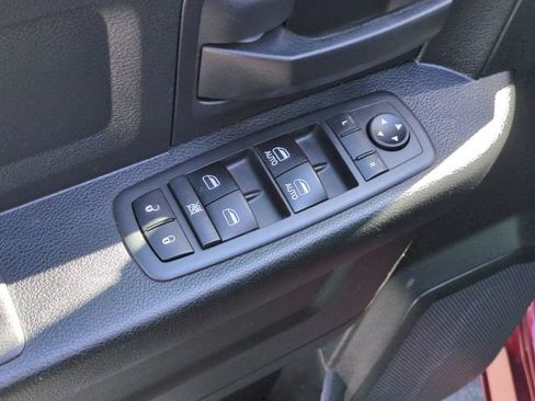 Used 2018 RAM 1500 Express RWD image 13