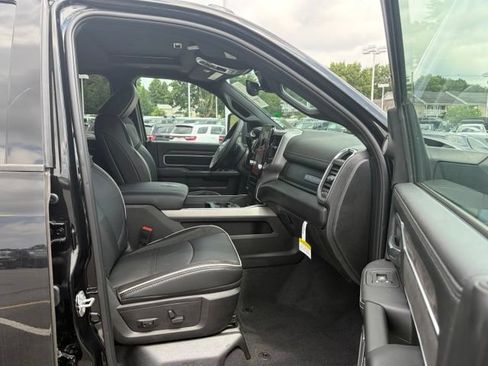 New 2026 RAM 2500 Laramie AWD/4WD image 29