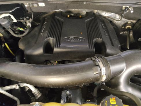 Used 2020 Ford Expedition XLT RWD image 30