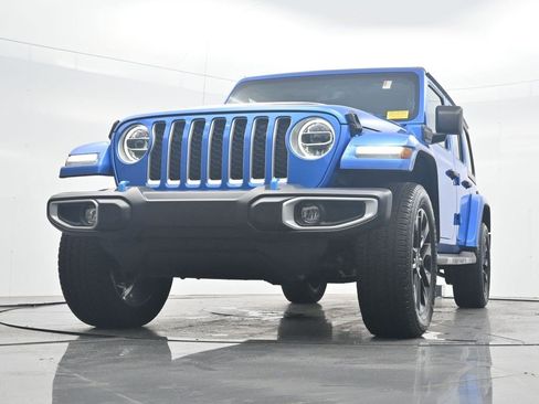 Used 2022 Jeep Wrangler Unlimited Sahara AWD/4WD image 26