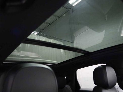 Used 2022 Porsche Cayenne image 20