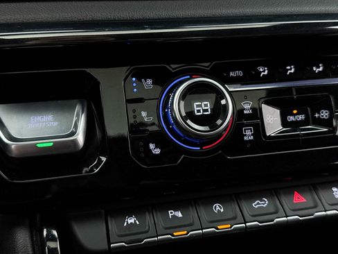 Used 2023 GMC Sierra 1500 AT4 w/ AT4 Preferred Package image 26