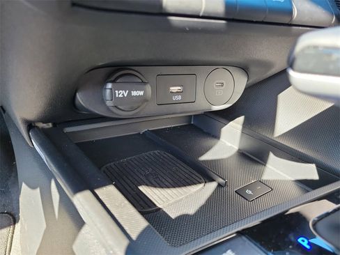 Certified 2025 Hyundai Elantra Sport image 31