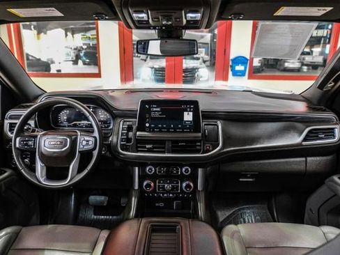 Used 2022 GMC Yukon XL SLT w/ SLT Premium Package image 14